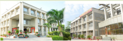 Sarla Chopra Dav Public School Galley Image 2