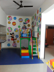SHEMROCK Galley Image 4