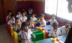SMART KIDZ Galley Image 2