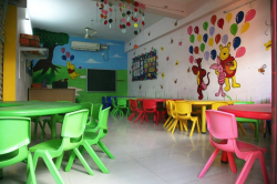 SMART KIDZ Galley Image 4