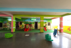 SMART KIDZ Galley Image 2