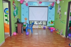 SMART KIDZ Galley Image 4