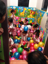 SMARTKIDZ Galley Image 3