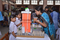 ಶಾಲೆಯ ಗ್ಯಾಲಿ ಚಿತ್ರ