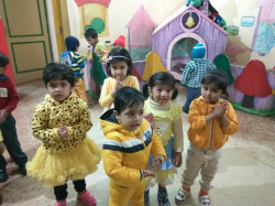 TINY BLOOMS PLAY SCHOOL Galley Image 3