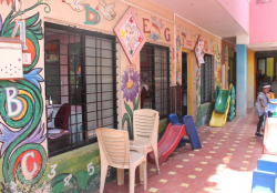 UNIVERSAL KIDS Gallery Image 4